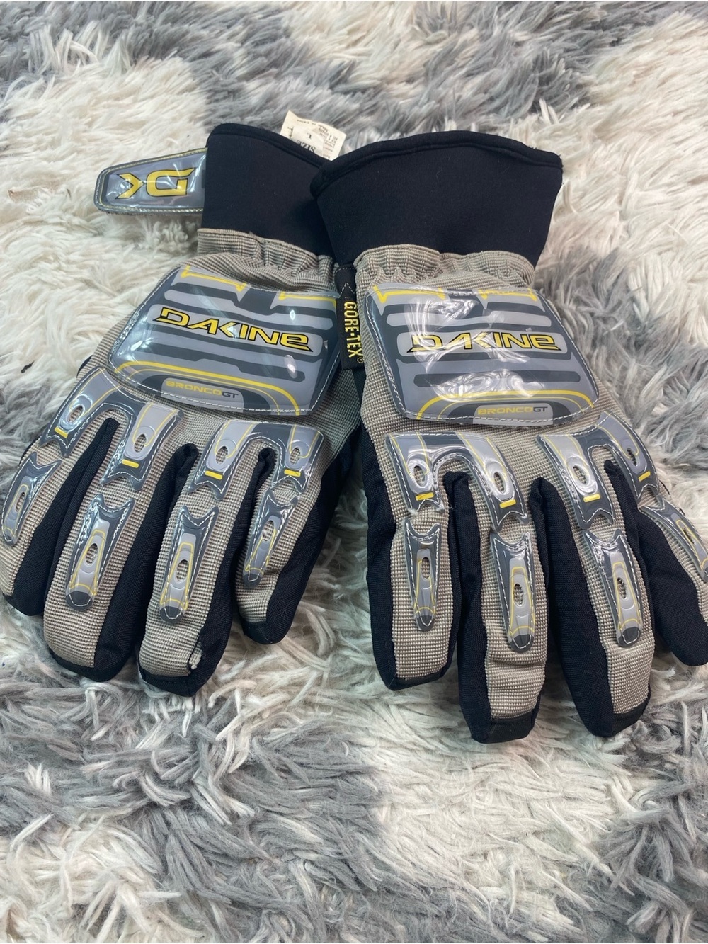 Dakine Bronco GT Gore-tex Snowboarding Ski Gloves Size Large